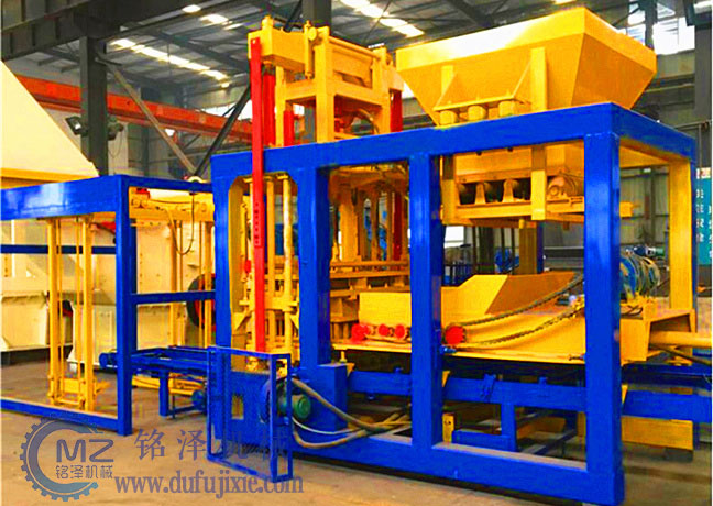 砌塊成型機(jī)