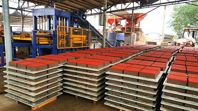 磚機托板客戶現場